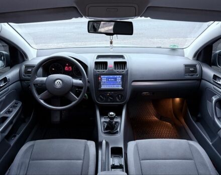 Серый Фольксваген Гольф, объемом двигателя 1.4 л и пробегом 228 тыс. км за 5500 $, фото 8 на Automoto.ua