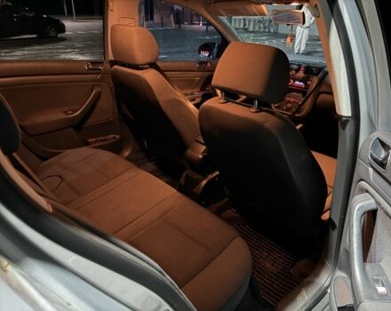 Серый Фольксваген Гольф, объемом двигателя 1.6 л и пробегом 202 тыс. км за 5100 $, фото 13 на Automoto.ua