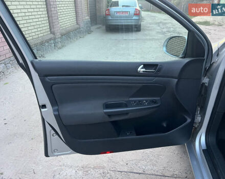 Серый Фольксваген Гольф, объемом двигателя 1.4 л и пробегом 195 тыс. км за 5400 $, фото 29 на Automoto.ua
