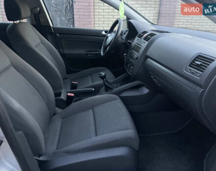 Серый Фольксваген Гольф, объемом двигателя 1.4 л и пробегом 195 тыс. км за 5400 $, фото 44 на Automoto.ua