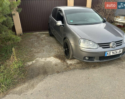 Серый Фольксваген Гольф, объемом двигателя 1.6 л и пробегом 263 тыс. км за 5600 $, фото 23 на Automoto.ua