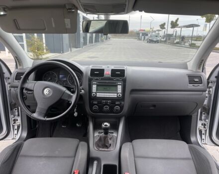 Серый Фольксваген Гольф, объемом двигателя 2 л и пробегом 237 тыс. км за 5800 $, фото 18 на Automoto.ua