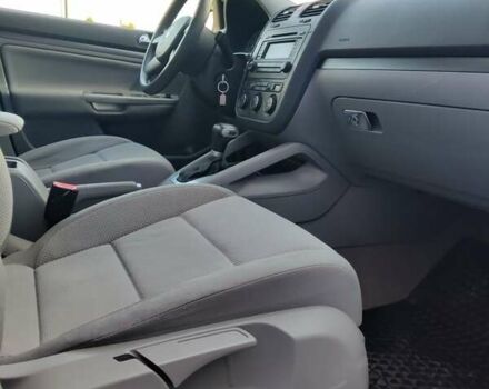 Сірий Фольксваген Гольф, об'ємом двигуна 1.6 л та пробігом 203 тис. км за 6850 $, фото 31 на Automoto.ua