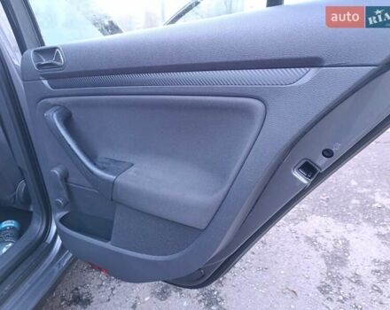 Сірий Фольксваген Гольф, об'ємом двигуна 1.39 л та пробігом 274 тис. км за 4000 $, фото 20 на Automoto.ua