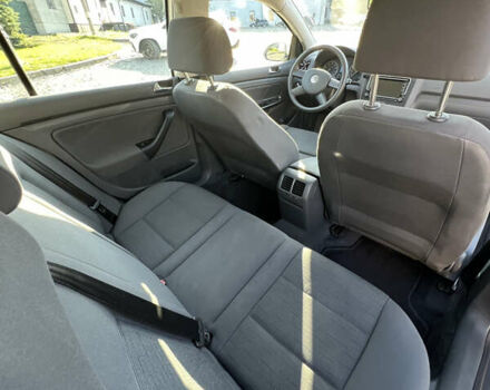 Фольксваген Гольф 2004 у Луцьку на Automoto.ua Сірий Фольксваген Гольф, об'ємом двигуна 1.6 л та пробігом 261 тис. км за 5400 $, фото 14 на Automoto.ua