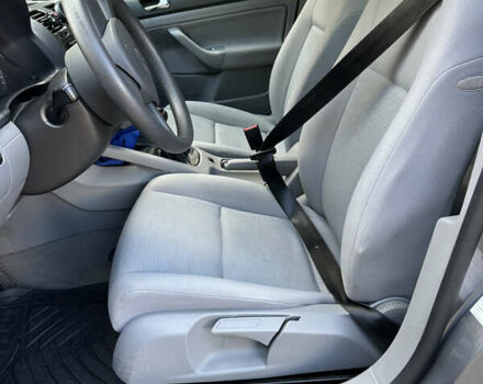 Серый Фольксваген Гольф, объемом двигателя 1.6 л и пробегом 160 тыс. км за 4500 $, фото 26 на Automoto.ua