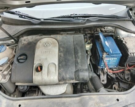 Серый Фольксваген Гольф, объемом двигателя 1.4 л и пробегом 300 тыс. км за 3750 $, фото 7 на Automoto.ua