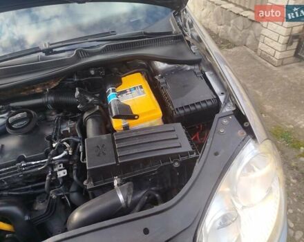 Серый Фольксваген Гольф, объемом двигателя 1.9 л и пробегом 338 тыс. км за 5100 $, фото 25 на Automoto.ua