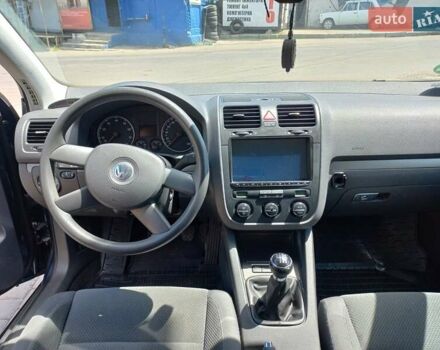 Серый Фольксваген Гольф, объемом двигателя 1.6 л и пробегом 203 тыс. км за 5200 $, фото 2 на Automoto.ua