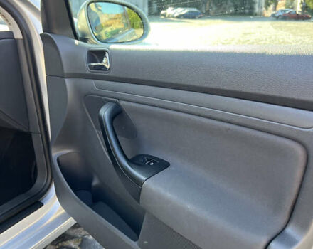 Фольксваген Гольф 2004 у Луцьку на Automoto.ua Сірий Фольксваген Гольф, об'ємом двигуна 1.6 л та пробігом 261 тис. км за 5400 $, фото 19 на Automoto.ua