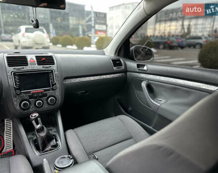 Серый Фольксваген Гольф, объемом двигателя 1.4 л и пробегом 298 тыс. км за 4500 $, фото 9 на Automoto.ua