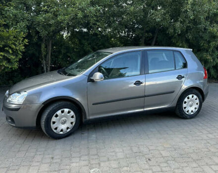 Серый Фольксваген Гольф, объемом двигателя 1.6 л и пробегом 160 тыс. км за 4500 $, фото 1 на Automoto.ua