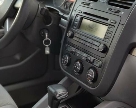 Сірий Фольксваген Гольф, об'ємом двигуна 1.6 л та пробігом 203 тис. км за 6850 $, фото 22 на Automoto.ua