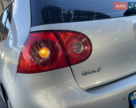 Серый Фольксваген Гольф, объемом двигателя 1.6 л и пробегом 214 тыс. км за 5670 $, фото 16 на Automoto.ua
