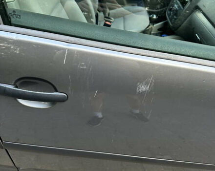 Серый Фольксваген Гольф, объемом двигателя 1.6 л и пробегом 160 тыс. км за 4500 $, фото 11 на Automoto.ua