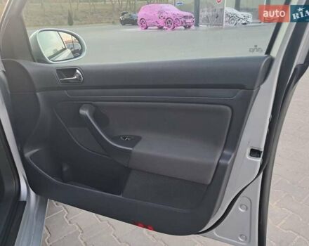 Серый Фольксваген Гольф, объемом двигателя 1.6 л и пробегом 277 тыс. км за 5500 $, фото 6 на Automoto.ua