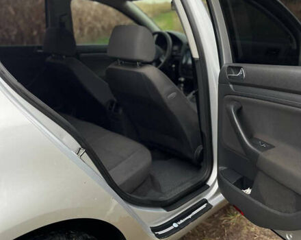 Серый Фольксваген Гольф, объемом двигателя 1.4 л и пробегом 245 тыс. км за 4900 $, фото 19 на Automoto.ua