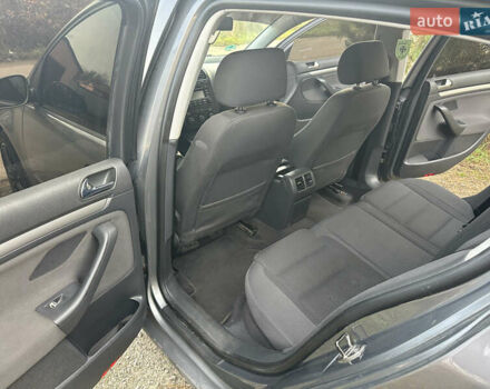 Серый Фольксваген Гольф, объемом двигателя 1.6 л и пробегом 263 тыс. км за 5600 $, фото 13 на Automoto.ua