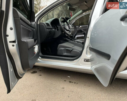 Сірий Фольксваген Гольф, об'ємом двигуна 1.4 л та пробігом 264 тис. км за 5300 $, фото 12 на Automoto.ua