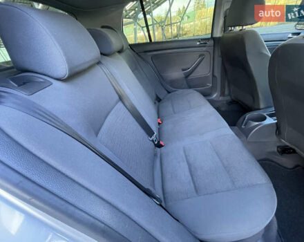 Серый Фольксваген Гольф, объемом двигателя 1.6 л и пробегом 214 тыс. км за 5670 $, фото 28 на Automoto.ua