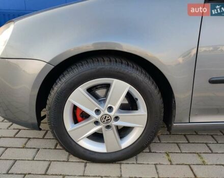Сірий Фольксваген Гольф, об'ємом двигуна 1.6 л та пробігом 203 тис. км за 6850 $, фото 49 на Automoto.ua