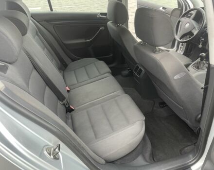 Серый Фольксваген Гольф, объемом двигателя 2 л и пробегом 237 тыс. км за 5800 $, фото 17 на Automoto.ua