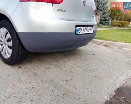 Серый Фольксваген Гольф, объемом двигателя 1.6 л и пробегом 240 тыс. км за 4500 $, фото 5 на Automoto.ua