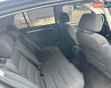 Серый Фольксваген Гольф, объемом двигателя 1.6 л и пробегом 263 тыс. км за 5600 $, фото 11 на Automoto.ua