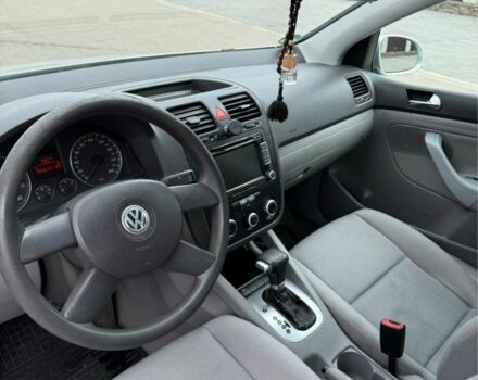 Сірий Фольксваген Гольф, об'ємом двигуна 1.6 л та пробігом 198 тис. км за 6000 $, фото 7 на Automoto.ua