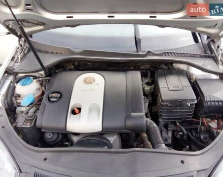 Серый Фольксваген Гольф, объемом двигателя 1.6 л и пробегом 240 тыс. км за 4500 $, фото 13 на Automoto.ua