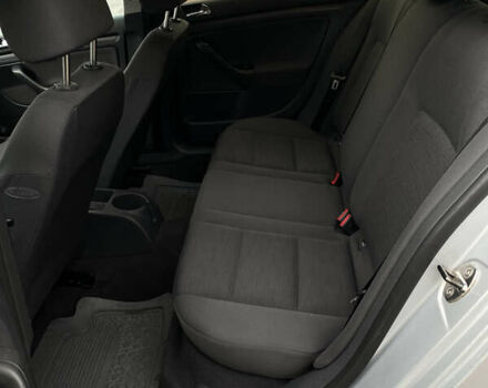 Серый Фольксваген Гольф, объемом двигателя 1.6 л и пробегом 250 тыс. км за 5800 $, фото 32 на Automoto.ua