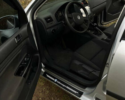 Серый Фольксваген Гольф, объемом двигателя 1.4 л и пробегом 245 тыс. км за 4900 $, фото 29 на Automoto.ua