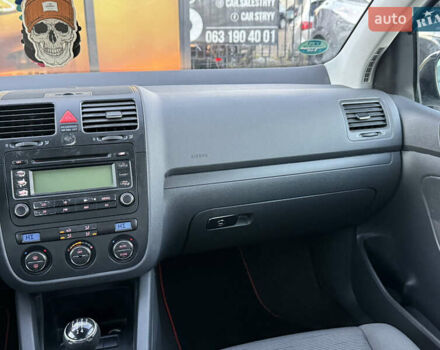 Серый Фольксваген Гольф, объемом двигателя 1.6 л и пробегом 229 тыс. км за 5600 $, фото 33 на Automoto.ua