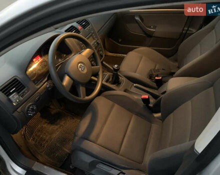 Серый Фольксваген Гольф, объемом двигателя 1.6 л и пробегом 236 тыс. км за 4800 $, фото 11 на Automoto.ua