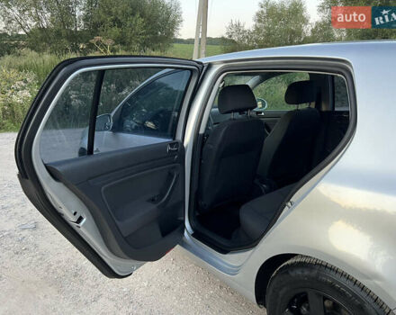 Серый Фольксваген Гольф, объемом двигателя 1.6 л и пробегом 202 тыс. км за 5100 $, фото 20 на Automoto.ua