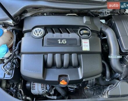 Серый Фольксваген Гольф, объемом двигателя 1.6 л и пробегом 220 тыс. км за 5200 $, фото 8 на Automoto.ua