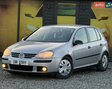 Серый Фольксваген Гольф, объемом двигателя 1.6 л и пробегом 229 тыс. км за 5600 $, фото 11 на Automoto.ua