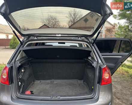 Серый Фольксваген Гольф, объемом двигателя 1.6 л и пробегом 263 тыс. км за 5600 $, фото 17 на Automoto.ua