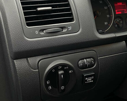 Серый Фольксваген Гольф, объемом двигателя 1.6 л и пробегом 250 тыс. км за 5800 $, фото 44 на Automoto.ua