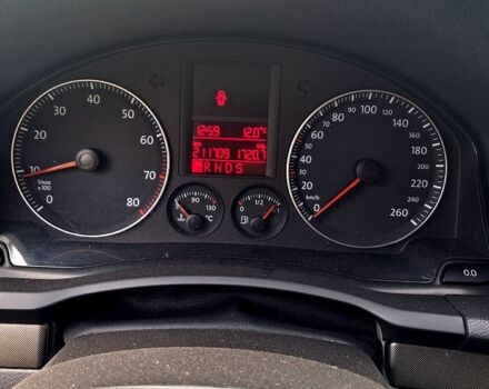 Сірий Фольксваген Гольф, об'ємом двигуна 1.6 л та пробігом 211 тис. км за 8000 $, фото 7 на Automoto.ua