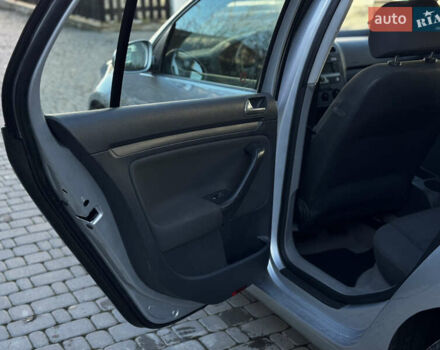 Серый Фольксваген Гольф, объемом двигателя 1.4 л и пробегом 212 тыс. км за 5300 $, фото 20 на Automoto.ua