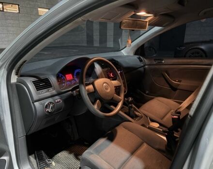 Серый Фольксваген Гольф, объемом двигателя 1.6 л и пробегом 202 тыс. км за 5100 $, фото 11 на Automoto.ua