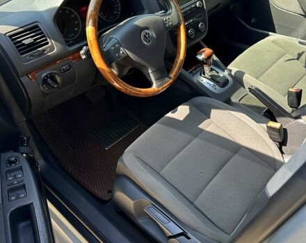 Серый Фольксваген Гольф, объемом двигателя 2 л и пробегом 228 тыс. км за 6300 $, фото 7 на Automoto.ua