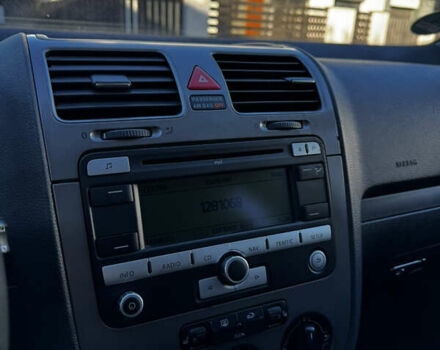 Серый Фольксваген Гольф, объемом двигателя 1.4 л и пробегом 212 тыс. км за 5300 $, фото 26 на Automoto.ua