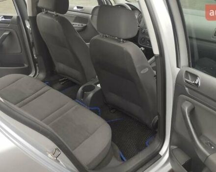 Серый Фольксваген Гольф, объемом двигателя 1.6 л и пробегом 202 тыс. км за 6000 $, фото 7 на Automoto.ua