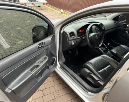 Фольксваген Гольф 2004 в Городке на Automoto.ua Серый Фольксваген Гольф, объемом двигателя 1.4 л и пробегом 420 тыс. км за 3450 $, фото 9 на Automoto.ua