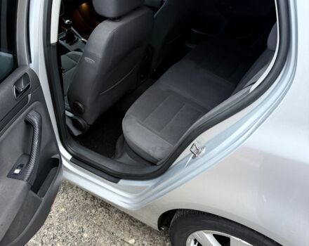 Серый Фольксваген Гольф, объемом двигателя 1.4 л и пробегом 228 тыс. км за 5500 $, фото 12 на Automoto.ua