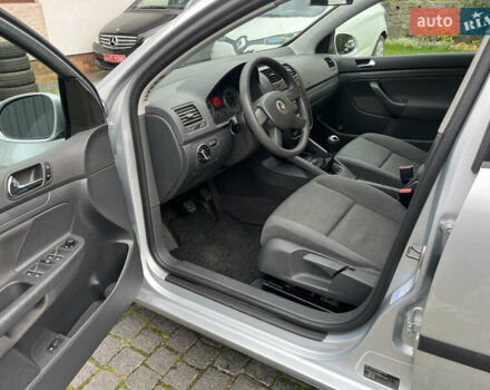 Серый Фольксваген Гольф, объемом двигателя 1.6 л и пробегом 259 тыс. км за 5400 $, фото 17 на Automoto.ua