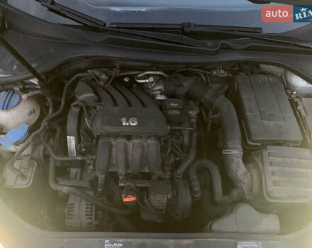 Серый Фольксваген Гольф, объемом двигателя 1.6 л и пробегом 236 тыс. км за 4800 $, фото 21 на Automoto.ua