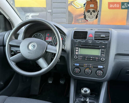 Серый Фольксваген Гольф, объемом двигателя 1.6 л и пробегом 229 тыс. км за 5600 $, фото 34 на Automoto.ua